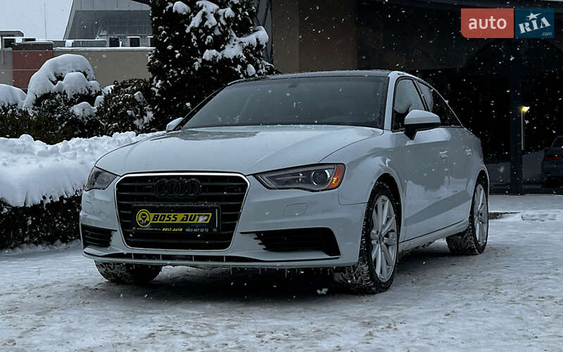 Седан Audi A3 2015 в Львове