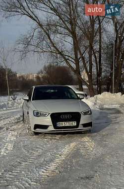 Седан Audi A3 2015 в Хмельницькому