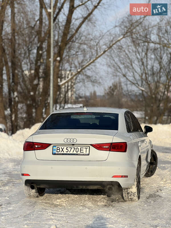 Седан Audi A3 2015 в Хмельницькому