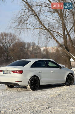 Седан Audi A3 2015 в Хмельницькому