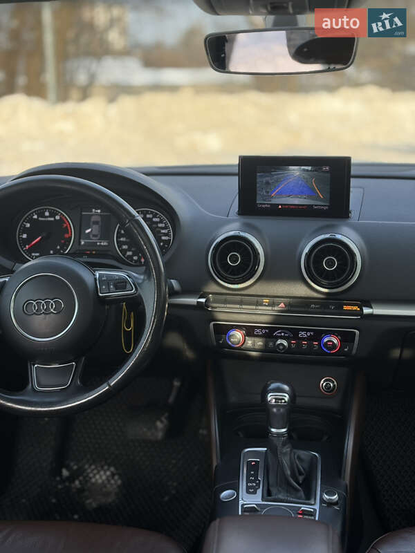 Седан Audi A3 2015 в Хмельницькому