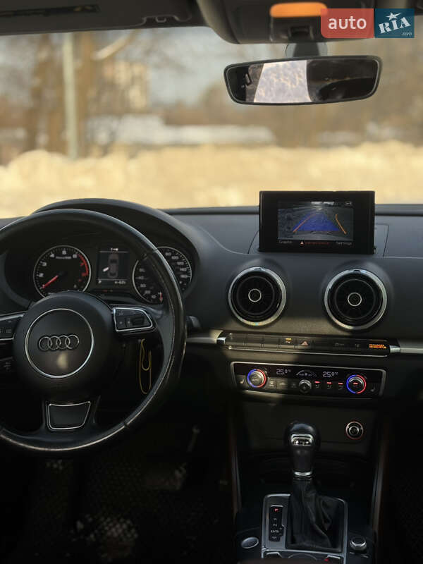 Седан Audi A3 2015 в Хмельницькому