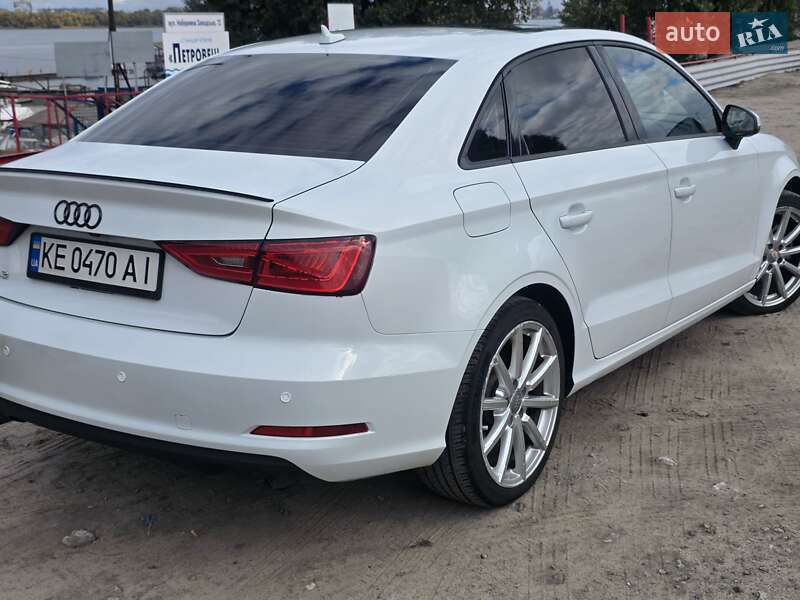 Седан Audi A3 2014 в Днепре