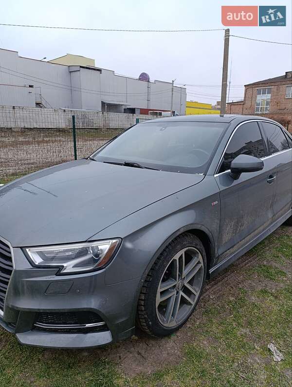 Седан Audi A3 2018 в Кропивницком