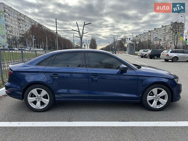 Седан Audi A3 2014 в Харькове