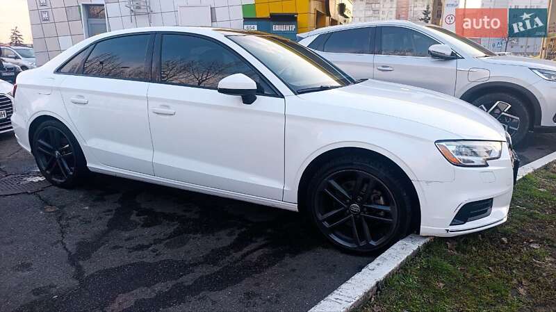 Седан Audi A3 2020 в Киеве