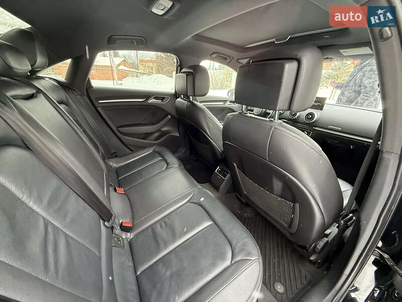 Седан Audi A3 2017 в Староконстантинове