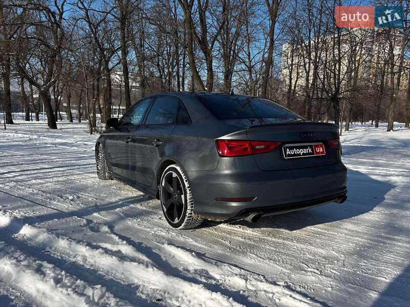 Седан Audi A3 2016 в Запорожье