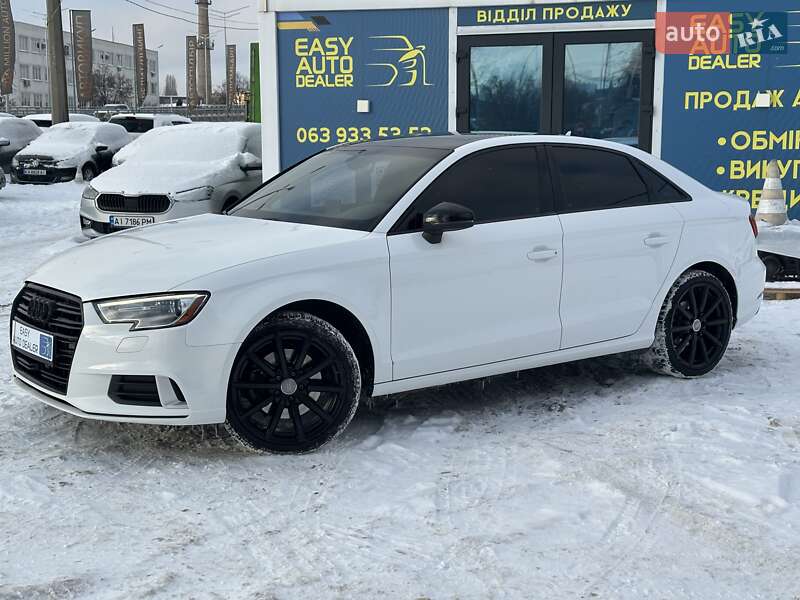 Седан Audi A3 2016 в Киеве
