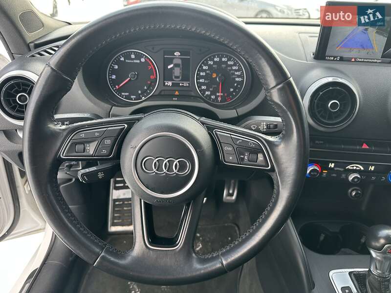 Седан Audi A3 2016 в Киеве