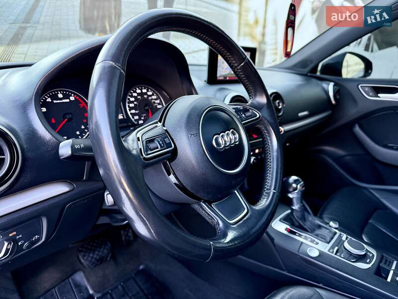 Седан Audi A3 2016 в Одессе