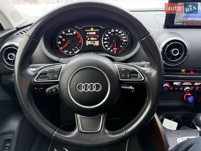 Седан Audi A3 2016 в Харькове