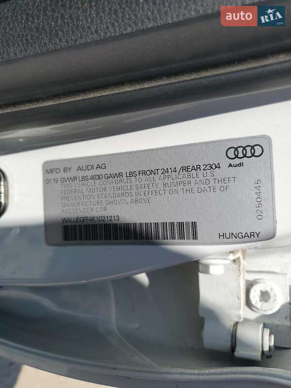 Седан Audi A3 2019 в Киеве