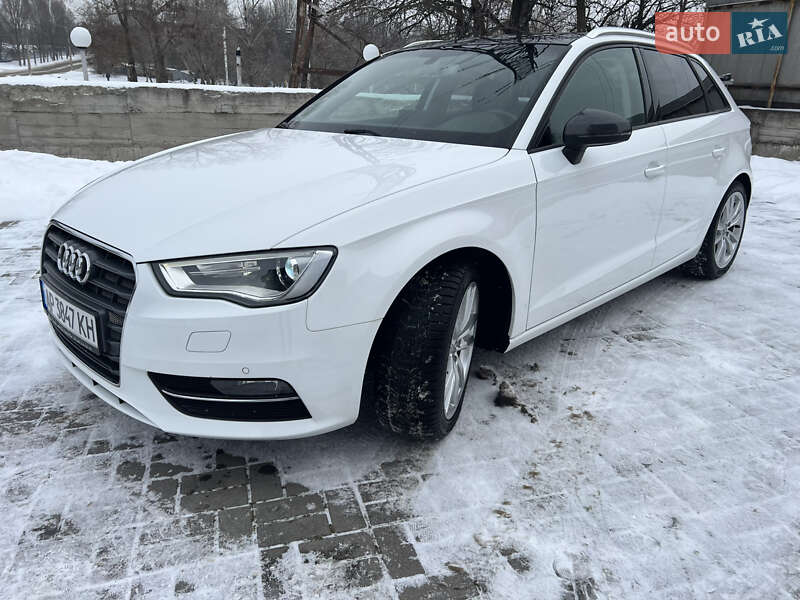 Хэтчбек Audi A3 2016 в Запорожье