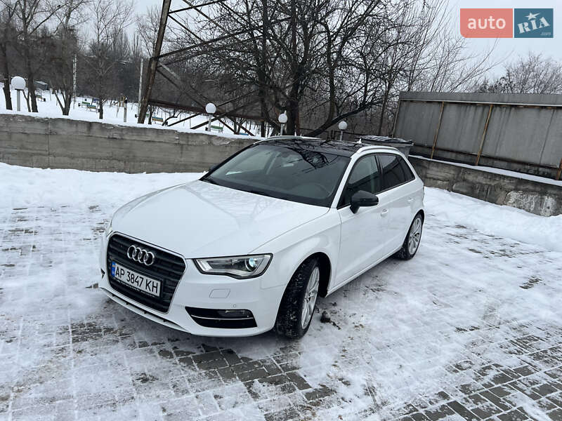 Хэтчбек Audi A3 2016 в Запорожье