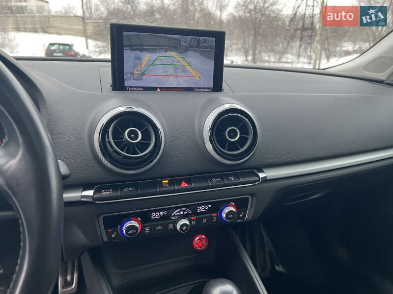 Хэтчбек Audi A3 2016 в Запорожье