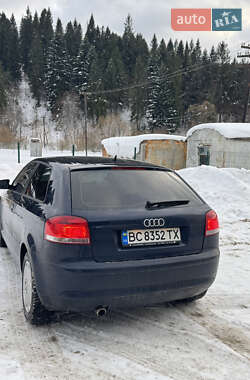 Хэтчбек Audi A3 2004 в Сходнице