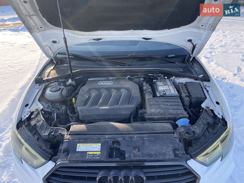 Седан Audi A3 2018 в Харькове