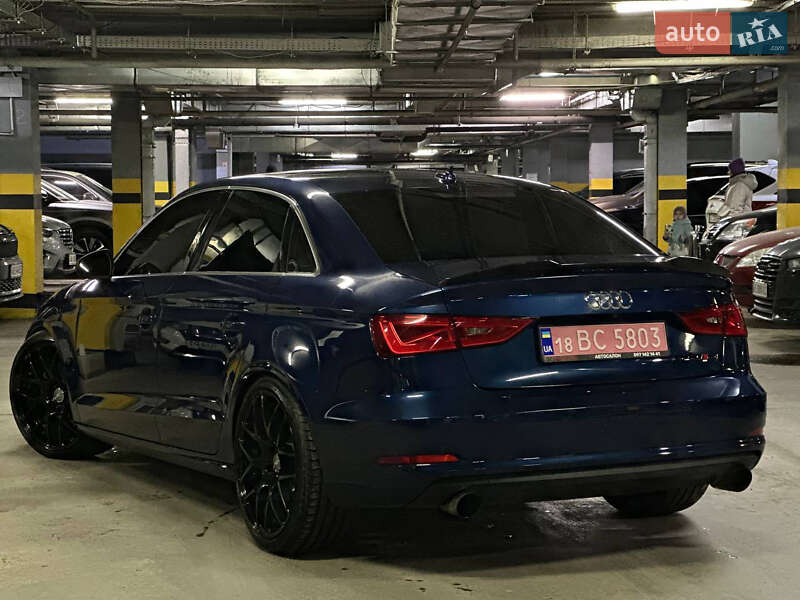 Седан Audi A3 2014 в Днепре