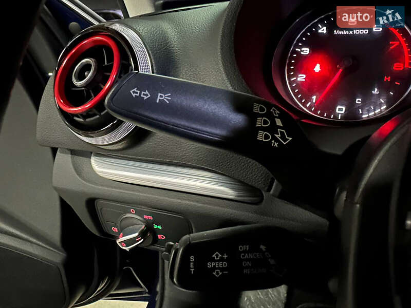 Седан Audi A3 2014 в Днепре