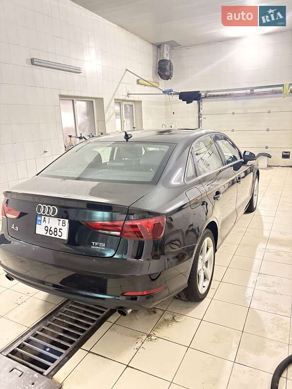 Седан Audi A3 2016 в Києві
