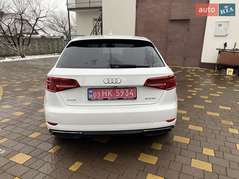 Хэтчбек Audi A3 2017 в Ровно