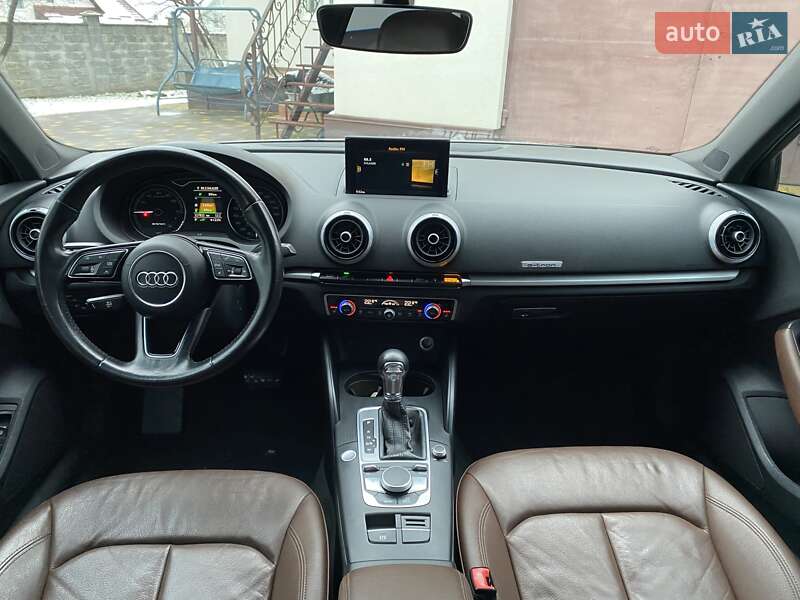 Хэтчбек Audi A3 2017 в Ровно