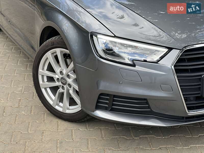 Хетчбек Audi A3 2019 в Львові