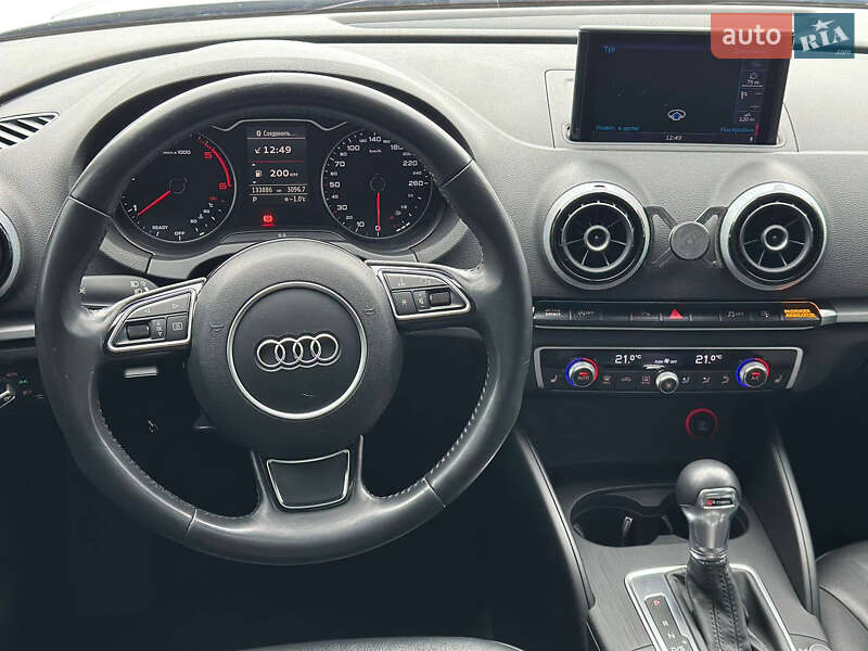 Седан Audi A3 2015 в Киеве