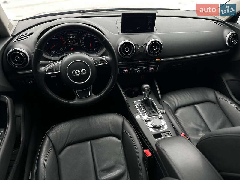 Седан Audi A3 2015 в Киеве