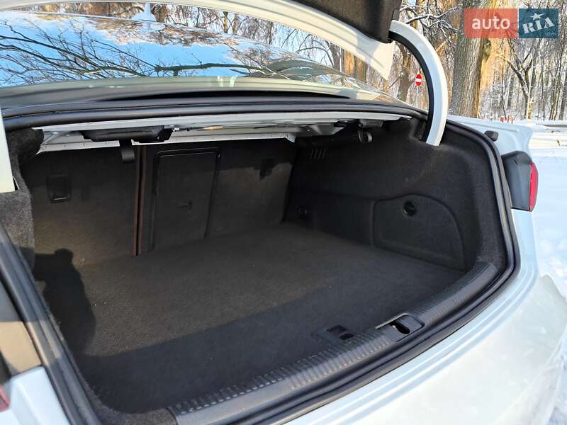 Седан Audi A3 2015 в Києві