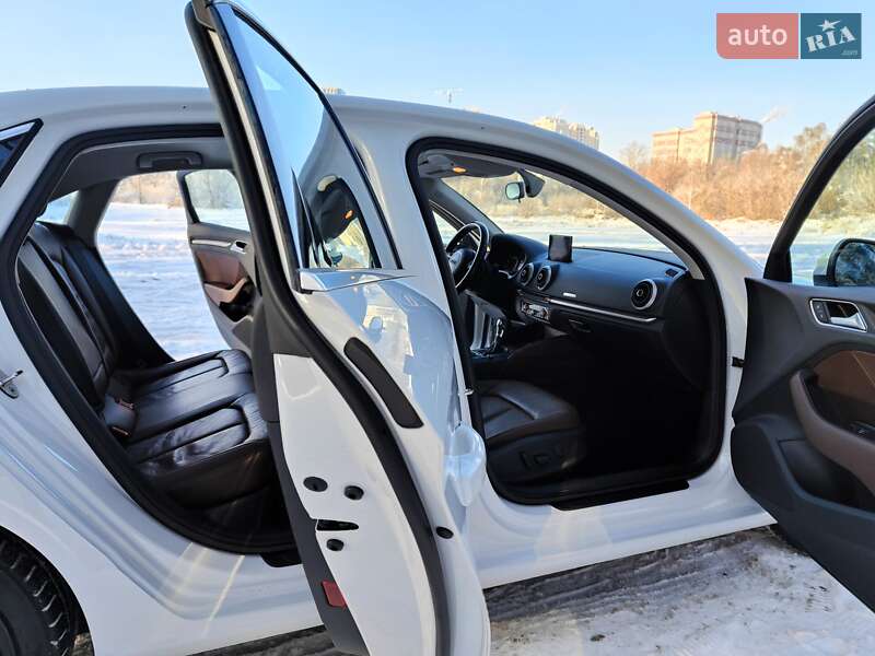 Седан Audi A3 2015 в Києві
