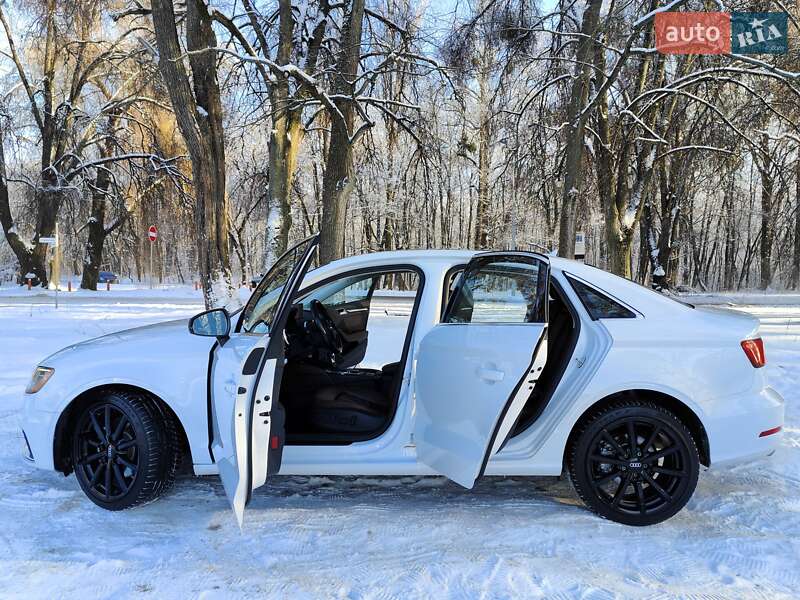 Седан Audi A3 2015 в Києві