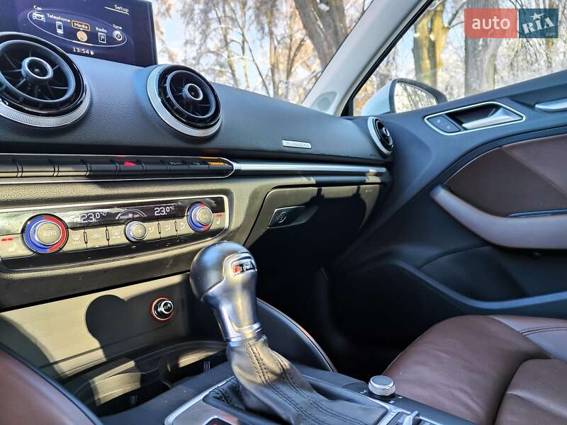 Седан Audi A3 2015 в Києві