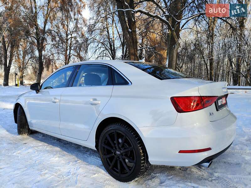 Седан Audi A3 2015 в Києві
