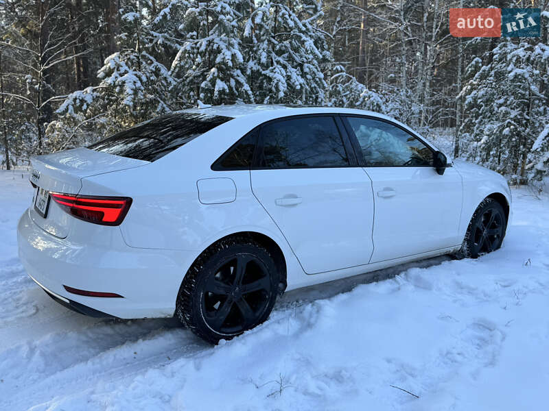 Седан Audi A3 2017 в Києві