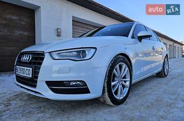 Хэтчбек Audi A3 2015 в Ровно