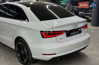 Седан Audi A3 2015 в Одессе