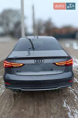 Седан Audi A3 2018 в Кропивницком