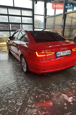 Седан Audi A3 2016 в Днепре