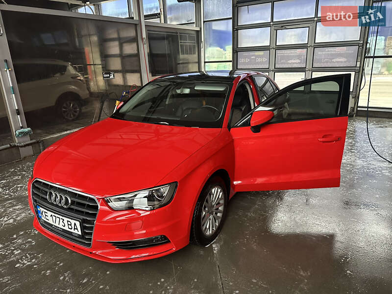 Седан Audi A3 2016 в Днепре