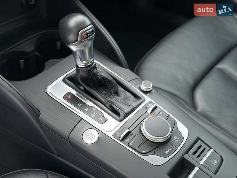 Седан Audi A3 2016 в Харькове