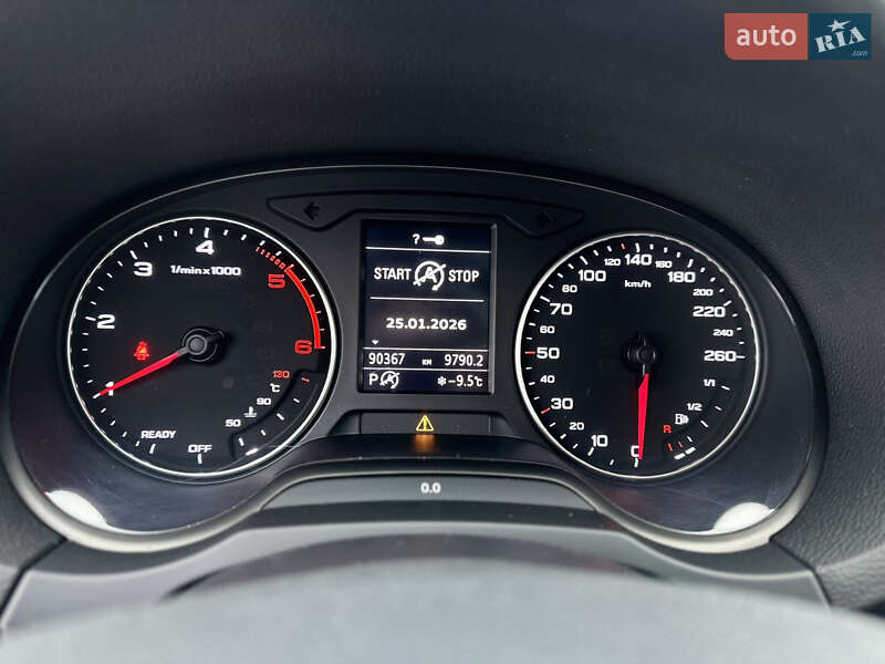 Седан Audi A3 2016 в Харькове