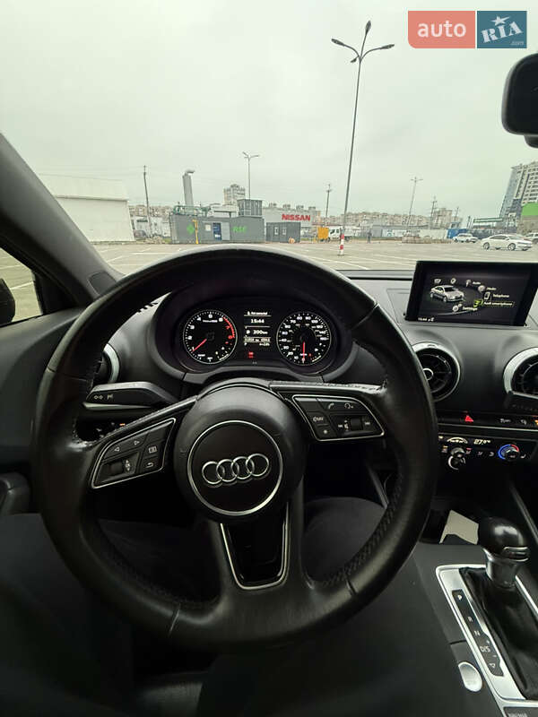 Седан Audi A3 2016 в Одессе