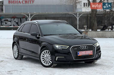 Хэтчбек Audi A3 2016 в Запорожье