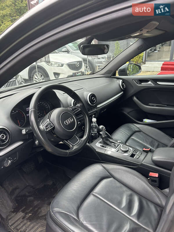 Седан Audi A3 2015 в Черновцах