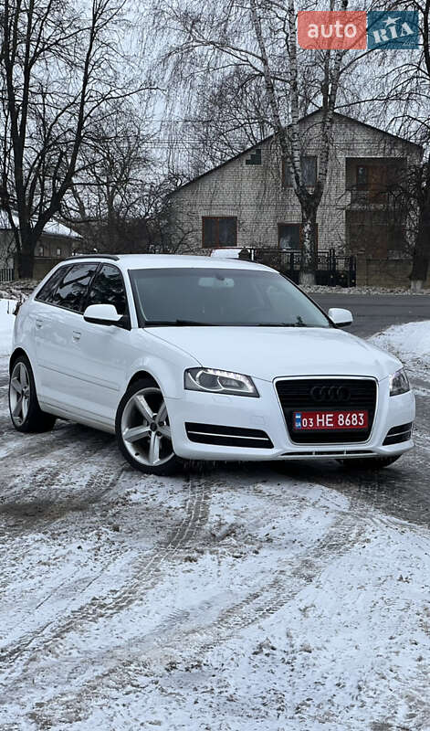 Хэтчбек Audi A3 2010 в Староконстантинове