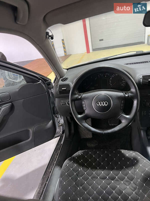 Хэтчбек Audi A3 2003 в Чернигове