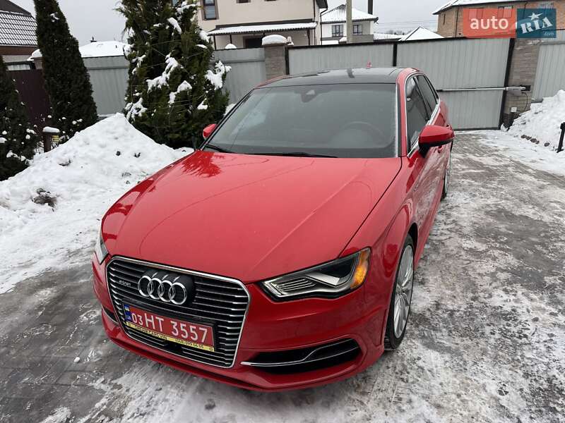 Хетчбек Audi A3 2015 в Вінниці