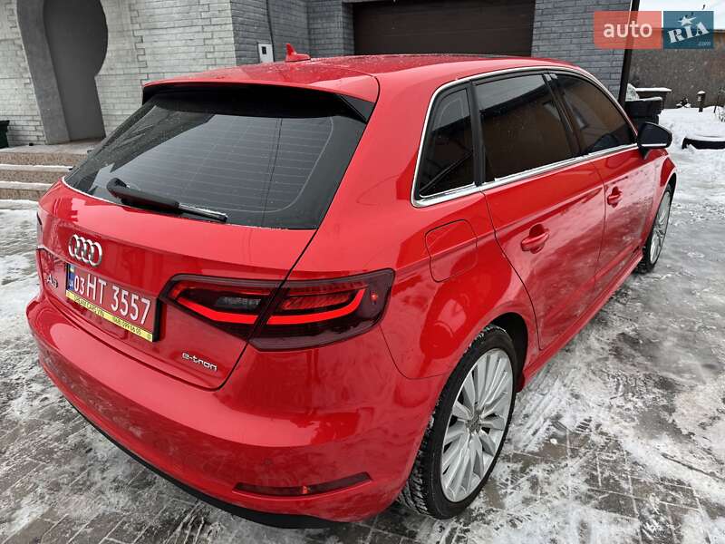 Хетчбек Audi A3 2015 в Вінниці